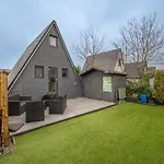 Apartment Cosy Coastal With Private Garden Koksijde